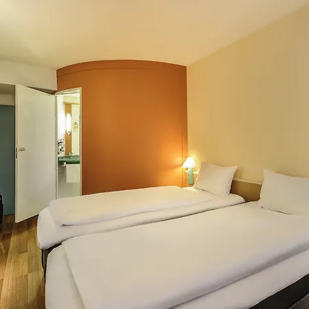 Ibis Hotell
