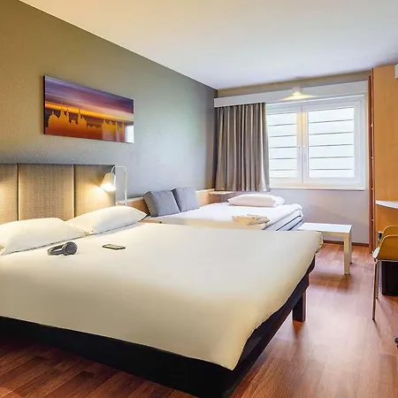 Hotell Ibis 2*