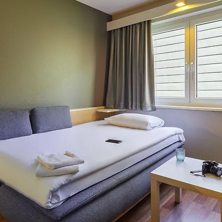 Hotell Ibis 2*