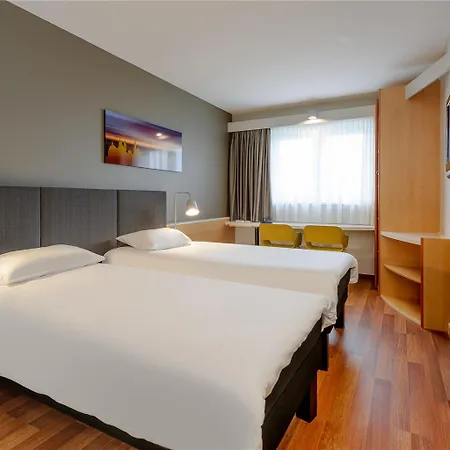 Ibis Hotell