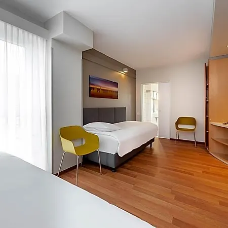 Ibis 2*