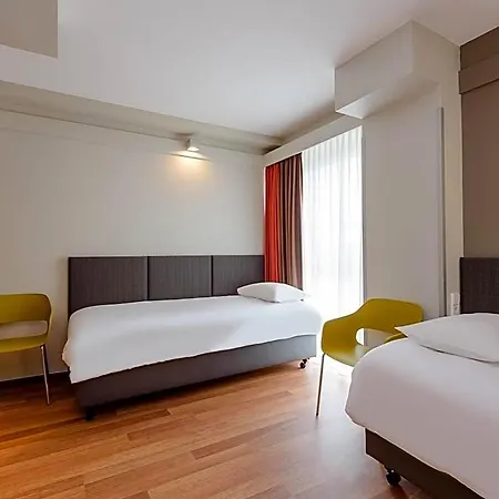 Ibis Hotel 2*