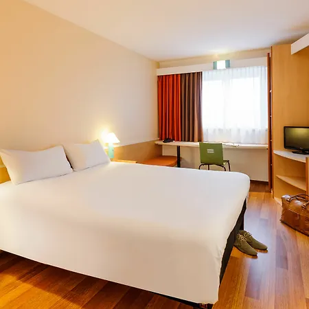 Hotell Ibis 2*